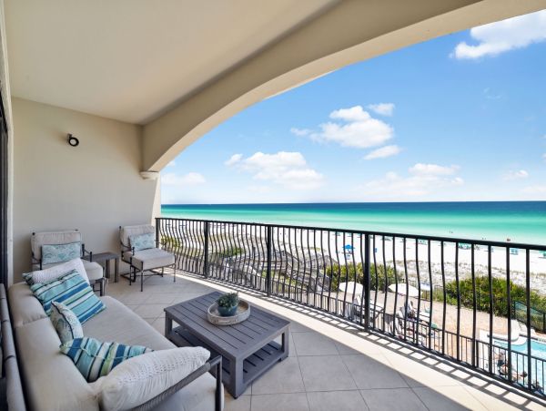 Destin Gulf Front Vacation Rental - Luxury Beachfront Condo with Pool & Concierge