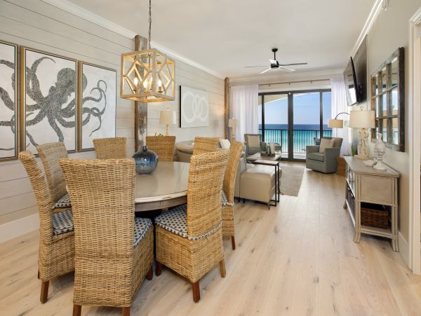 Destin Gulf Front Vacation Rental - Luxury Beachfront Condo with Pool & Concierge