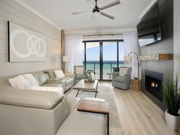 Destin Gulf Front Vacation Rental - Luxury Beachfront Condo with Pool & Concierge