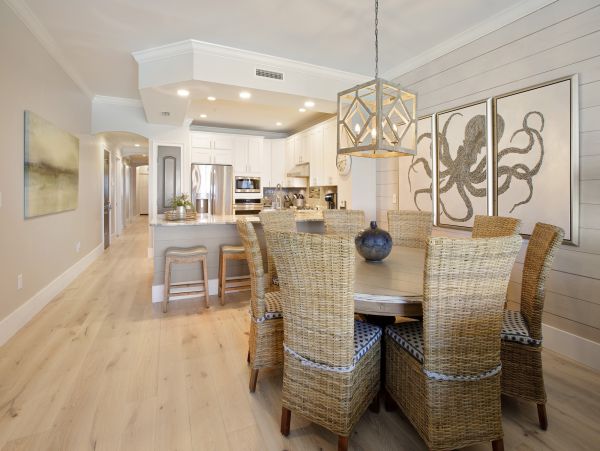 Destin Gulf Front Vacation Rental - Luxury Beachfront Condo with Pool & Concierge