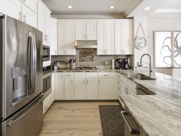 Destin Gulf Front Vacation Rental - Luxury Beachfront Condo with Pool & Concierge