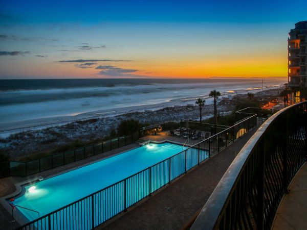 Destin Gulf Front Vacation Rental - Luxury Beachfront Condo with Pool & Concierge