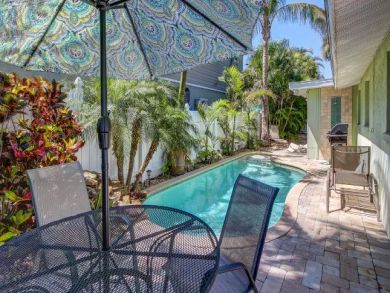 Anna Maria Holmes Beach 2 Bedroom Vacation Rental Pool