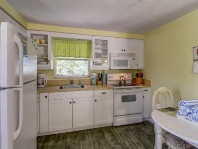 Anna Maria Holmes Beach 2 Bedroom Vacation Rental Pool