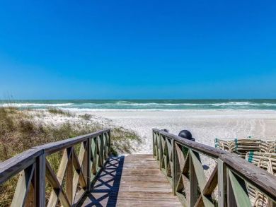 Anna Maria Holmes Beach 2 Bedroom Vacation Rental Pool