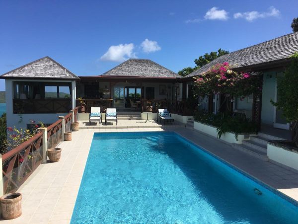 Beautiful Vacation Villa with Private Pool & Ocean Views