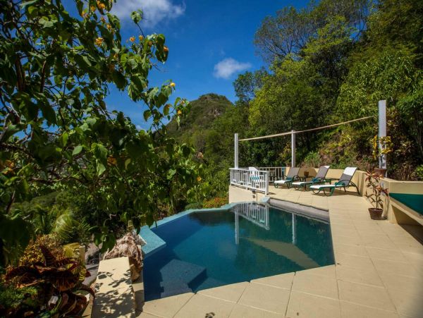 Beautiful Antigua Vacation Home Pool & Ocean Views