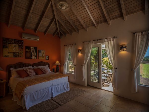 Beautiful Antigua Vacation Home Pool & Ocean Views