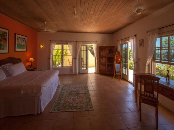 Beautiful Antigua Vacation Home Pool & Ocean Views