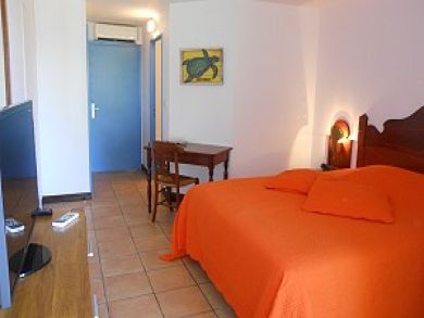 Bedroom with queen bed
