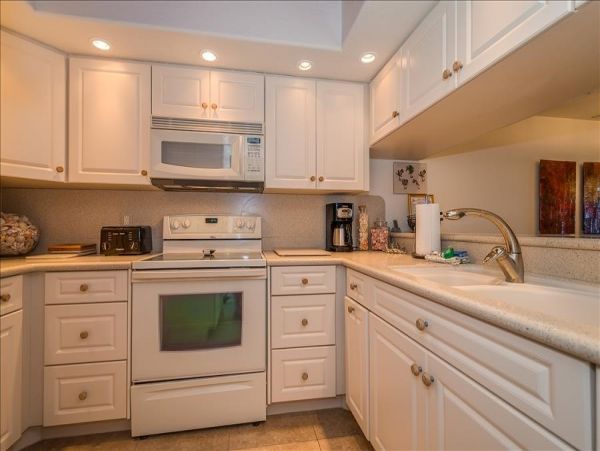 Beachfront Vacation Condo in Boca Grande Sleeps 6