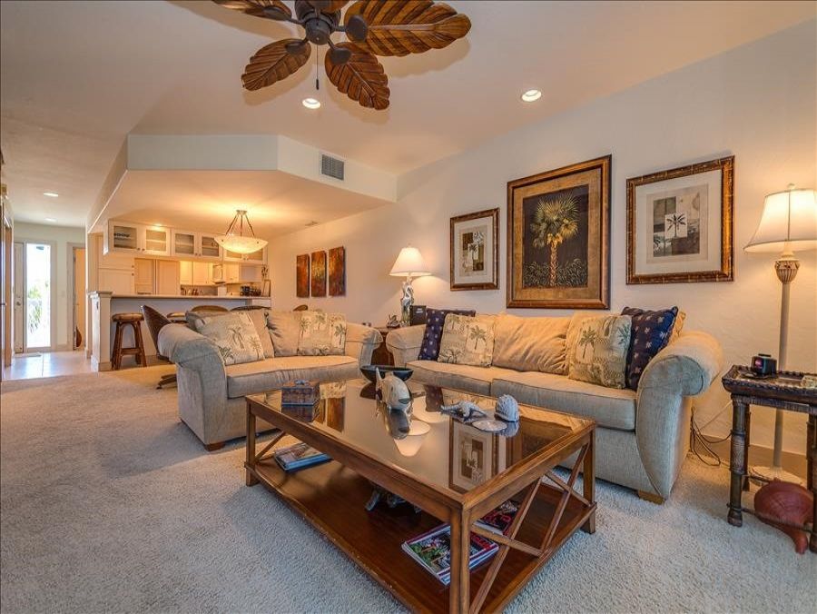 Beachfront Vacation Condo in Boca Grande Sleeps 6