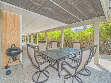Outdoor Dining and