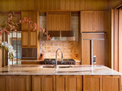 Fully equipped kitchen