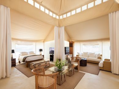 Bedroom 5 with queen bed
