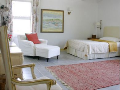 Bedroom 7 with queen bed