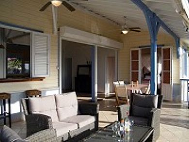 Furnished porch