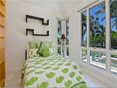 Bedroom 4 with double bed
