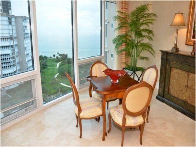 Breakfast nook
