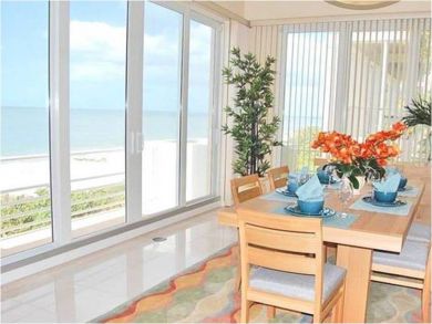 Dining room with gulf view Dining room with gulf view