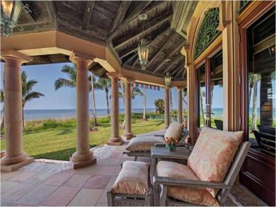 Furnished porch