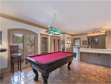 Pool table