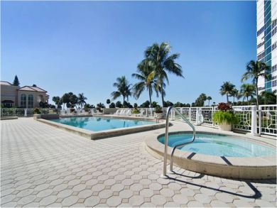 Shared pool & Hot tub