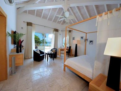 Bedroom 5 with king bed