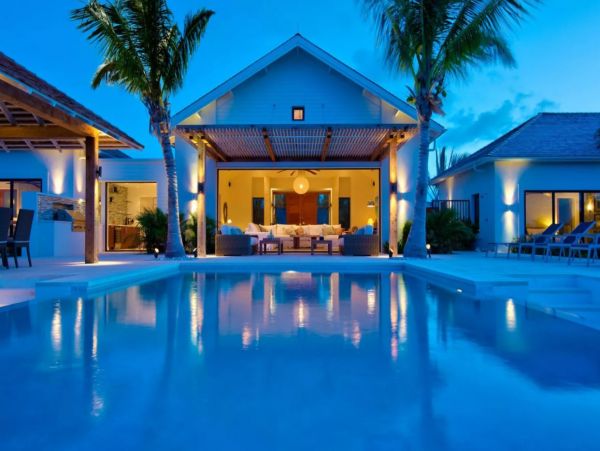 Luxury Turks & Caicos Beach Five Bedroom Vacation House