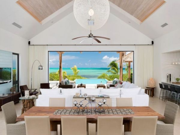 Luxury Turks & Caicos Beach Five Bedroom Vacation House