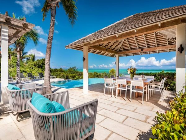 Luxury Turks & Caicos Beach Five Bedroom Vacation House