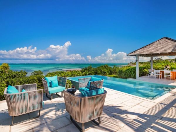 Luxury Turks & Caicos Beach Five Bedroom Vacation House