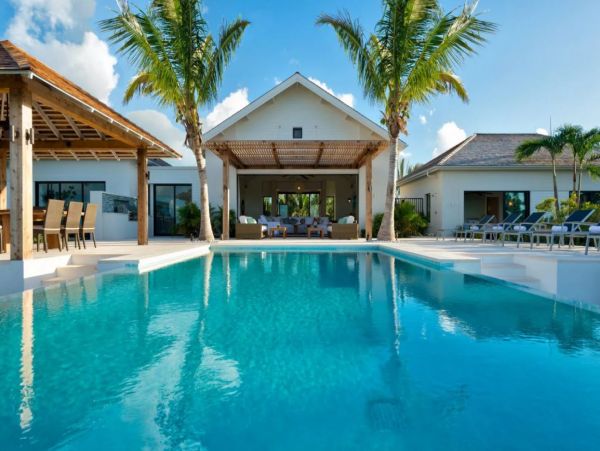Luxury Turks & Caicos Beach Five Bedroom Vacation House