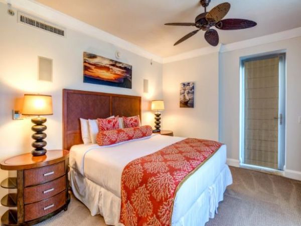 Beachfront Kaanapali Vacation Condo with Ocean Views