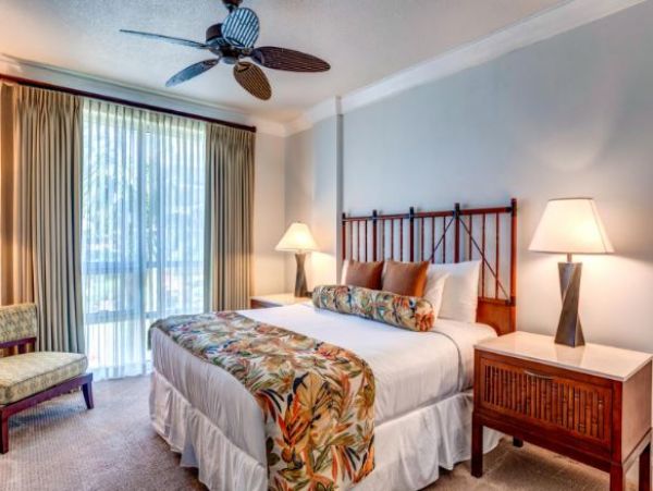 Beachfront Kaanapali Vacation Condo with Ocean Views