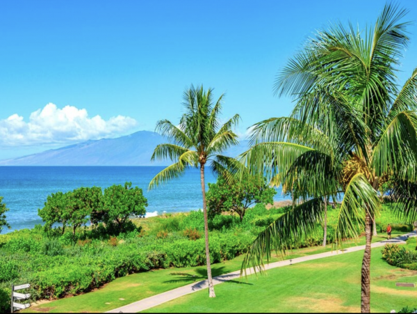 Beachfront Kaanapali Vacation Condo with Ocean Views