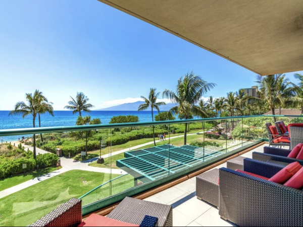 Beachfront Kaanapali Vacation Condo with Ocean Views
