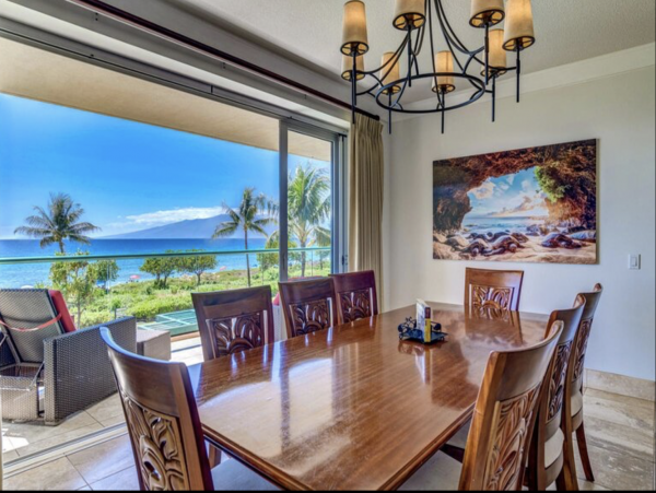 Beachfront Kaanapali Vacation Condo with Ocean Views