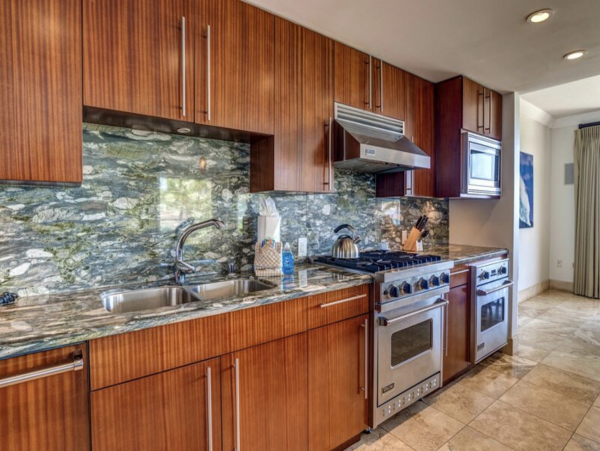 Beachfront Kaanapali Vacation Condo with Ocean Views