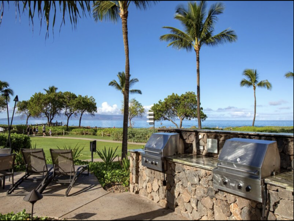 Beachfront Kaanapali Vacation Condo with Ocean Views