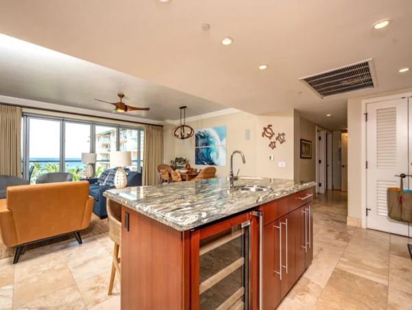 Luxurious Kaanapali Beach Villa Ocean Views Sleeps 8 Guests