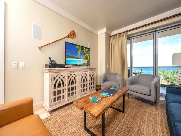 Luxurious Kaanapali Beach Villa Ocean Views Sleeps 8 Guests