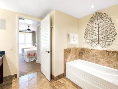Luxury Three Bedroom Maui Vacation Rental Sleeps Eight