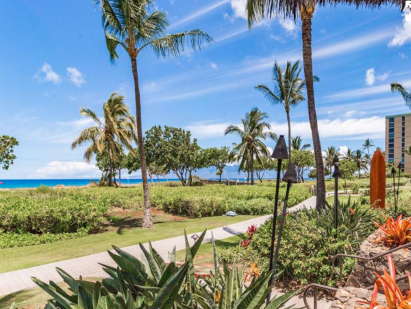 Lahaina Luxury Vacation Rental Condo Three Bedrooms