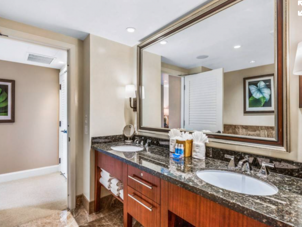 Lahaina Luxury Vacation Rental Condo Three Bedrooms