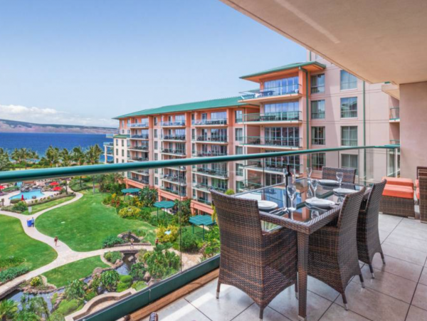 Lahaina Luxury Vacation Rental Condo Three Bedrooms