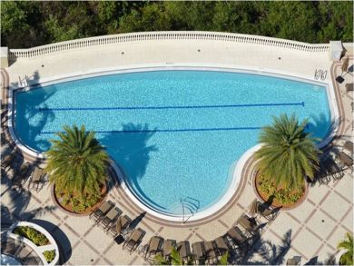 Excellent rental condo with shared pool in Naples, Florida