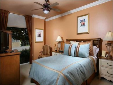 Bedroom 2 with queen bed