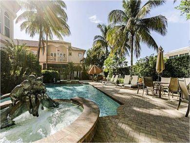 Luxury condo in Naples, Florida