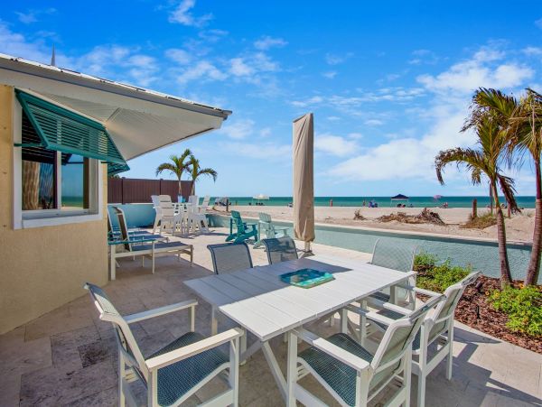 Thee Bedroom Gulf Front Vacation Home On Holmes Beach